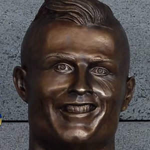 This Cristiano Ronaldo statue is quite the work of art | @TheBuzzer | FOX SOCCER