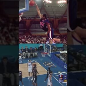 One of the greatest in-game dunks in the history of basketball â›¹ï¸�â€�â™‚ï¸�